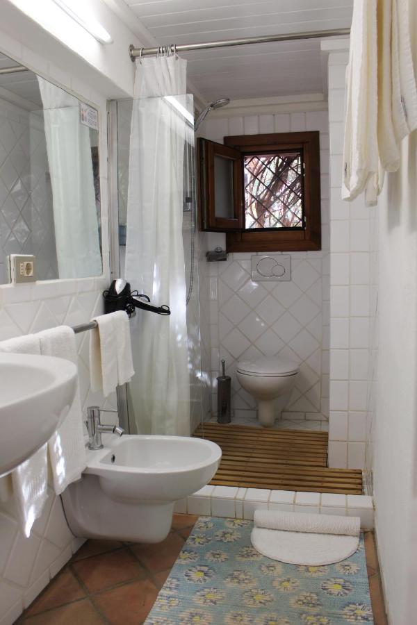 B&B Le Corti Di Aloa San Pantaleo Dış mekan fotoğraf
